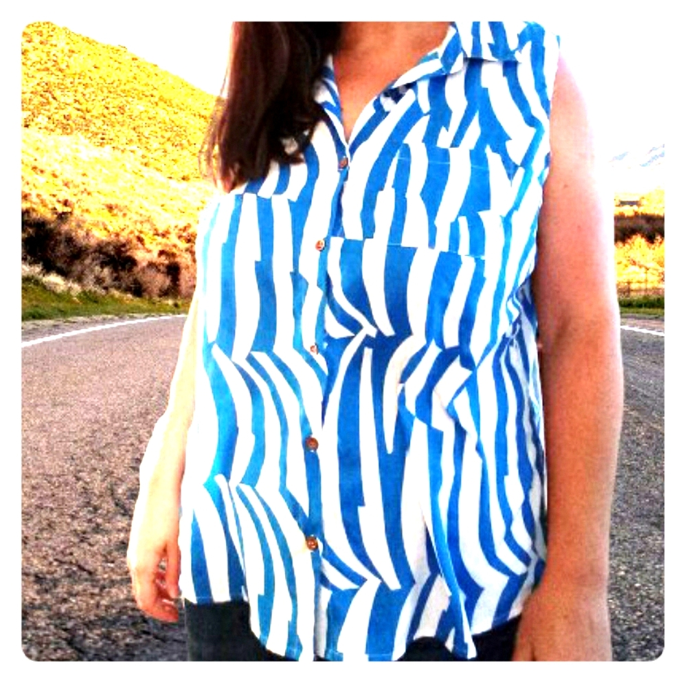 Vintage Blue and white collared button-down